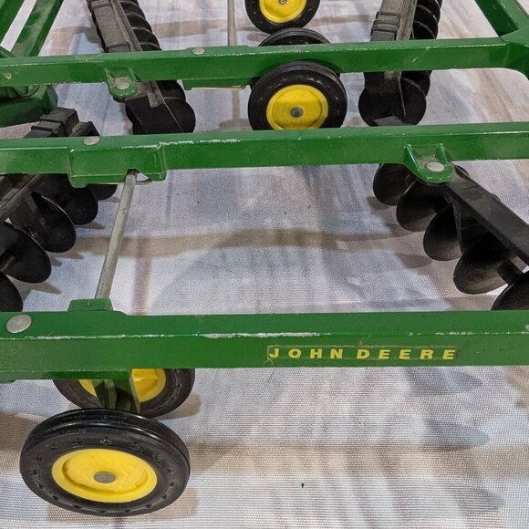 Vintage 1/16 Ertl John Deere 220 Center Fold Disk Farm Toy - Picture 6 of 14